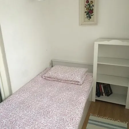 Parenzana Apartman *